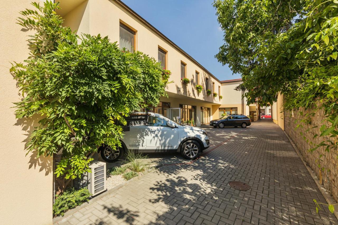 Penzion & Vinny Bar Regio Kyjov  Exterior foto